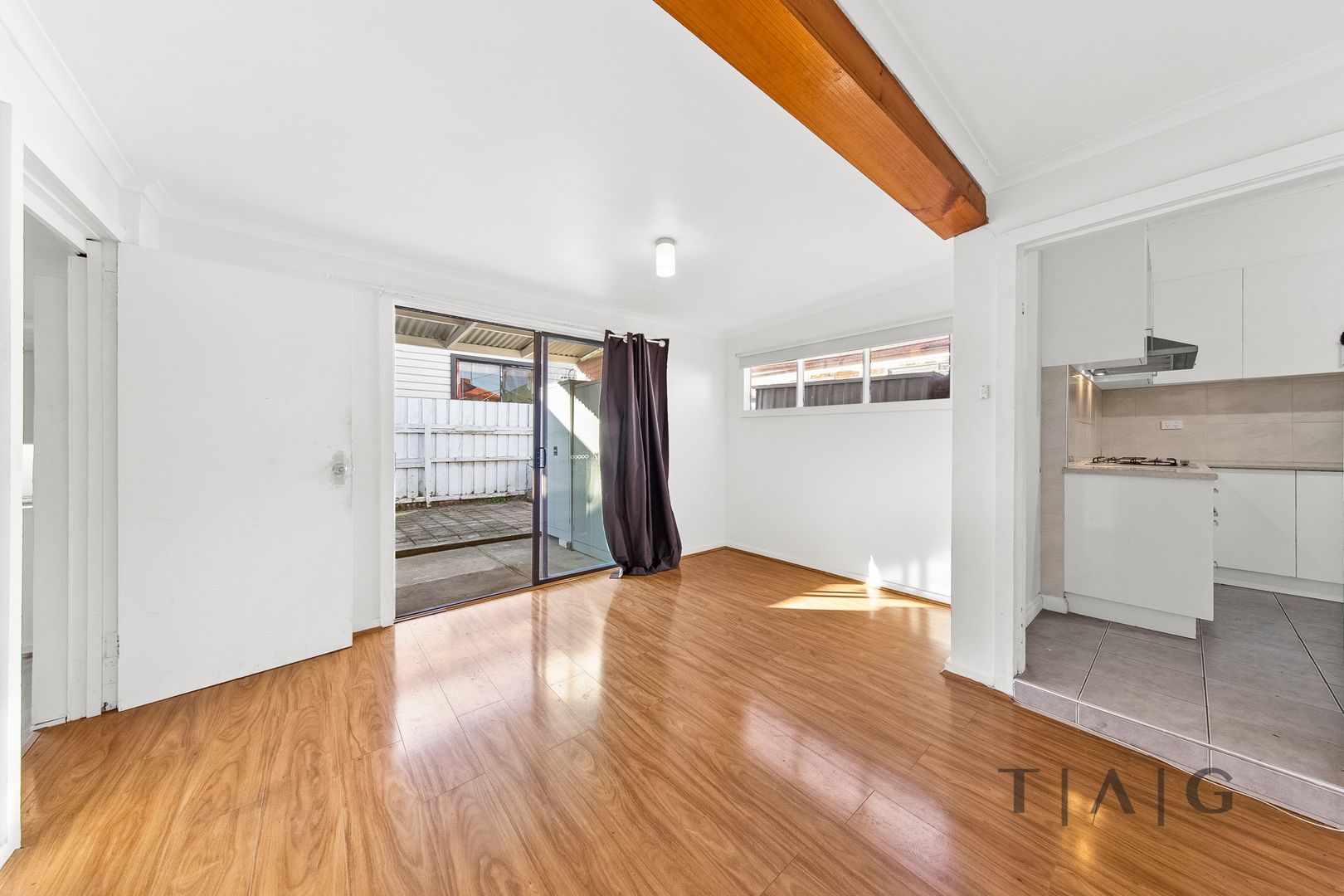 8 Essex Street, Melbourne, Melbourne 3011, 5 Bedrooms Bedrooms, ,2 BathroomsBathrooms,Residential Rent,For Rent, Essex Street,1007