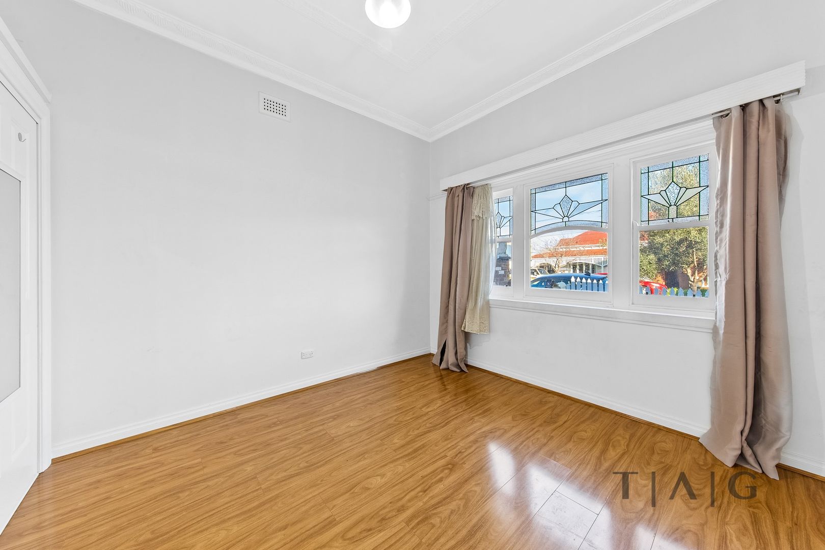 8 Essex Street, Melbourne, Melbourne 3011, 5 Bedrooms Bedrooms, ,2 BathroomsBathrooms,Residential Rent,For Rent, Essex Street,1007